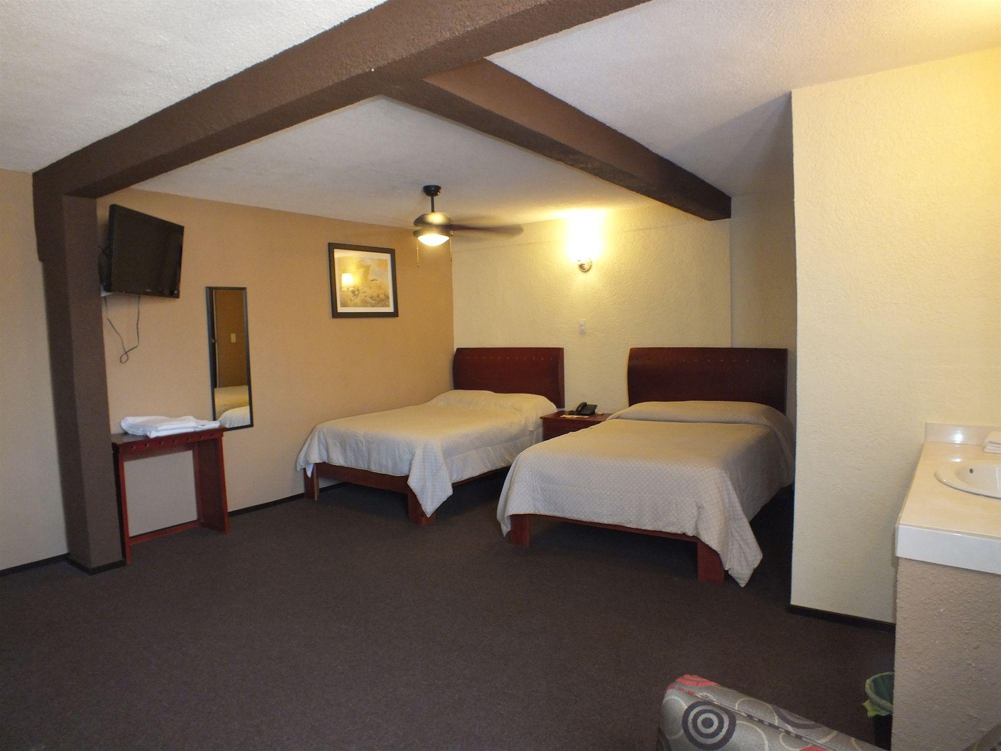 Hotel Rincon Real Suites Durango Ngoại thất bức ảnh