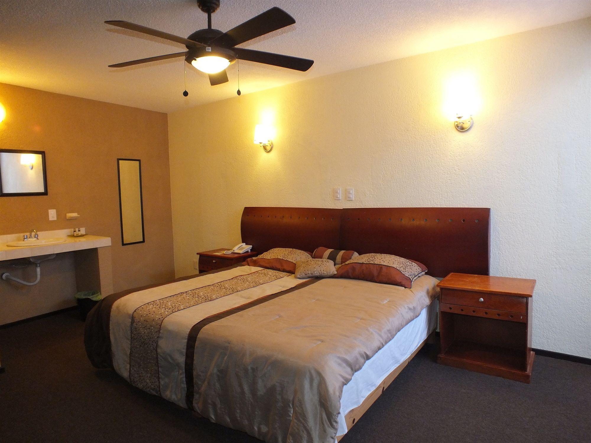Hotel Rincon Real Suites Durango Ngoại thất bức ảnh