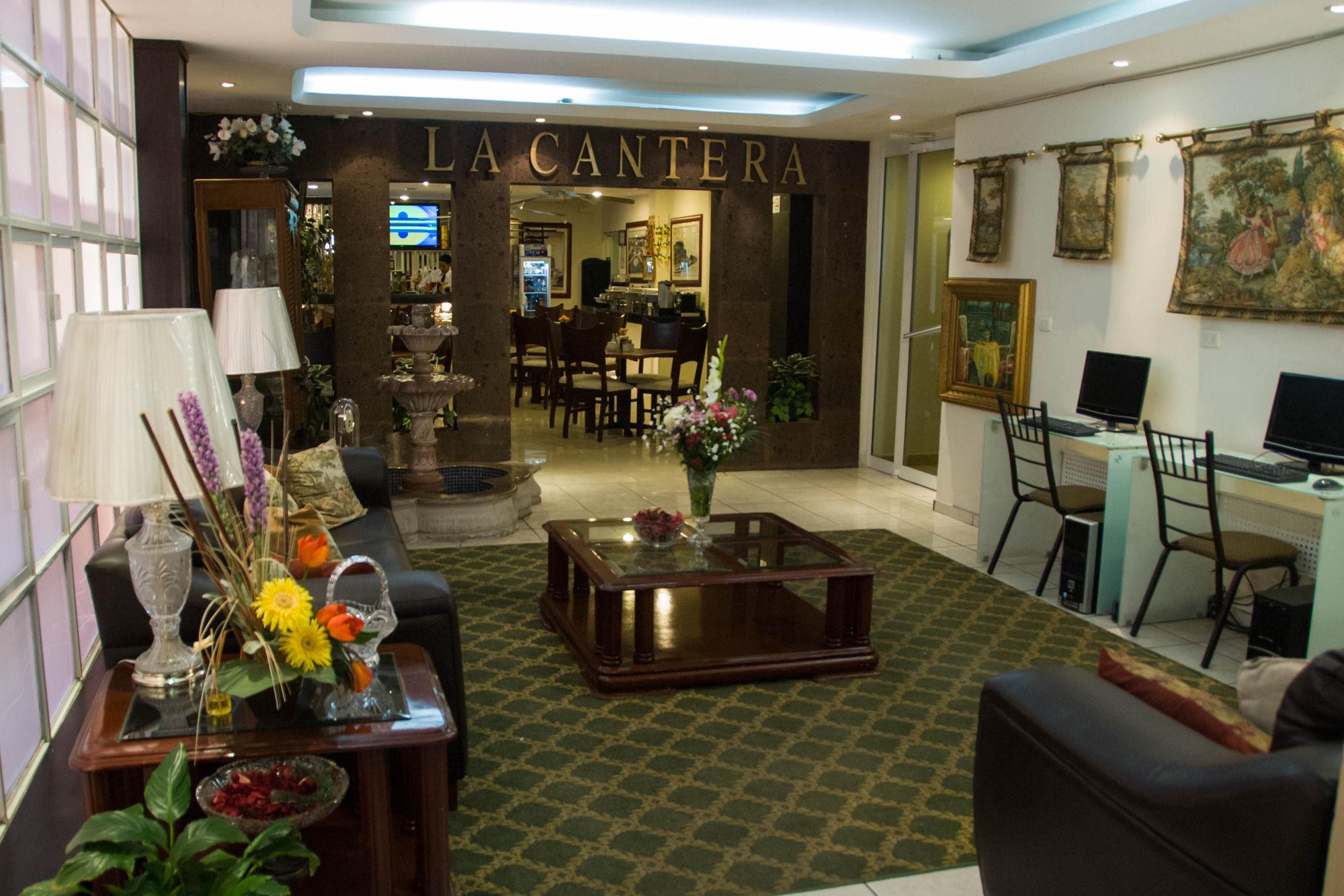 Hotel Rincon Real Suites Durango Ngoại thất bức ảnh